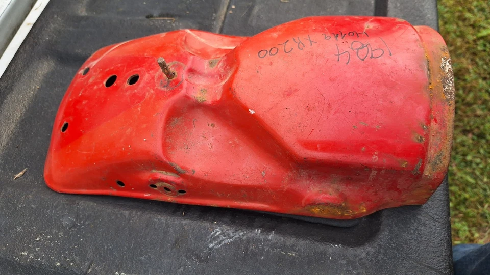 Guardabarros Honda XL185S XL125S 80101-437-000ZE usado para 1981-1982 125-185cc Foto 4 de 4