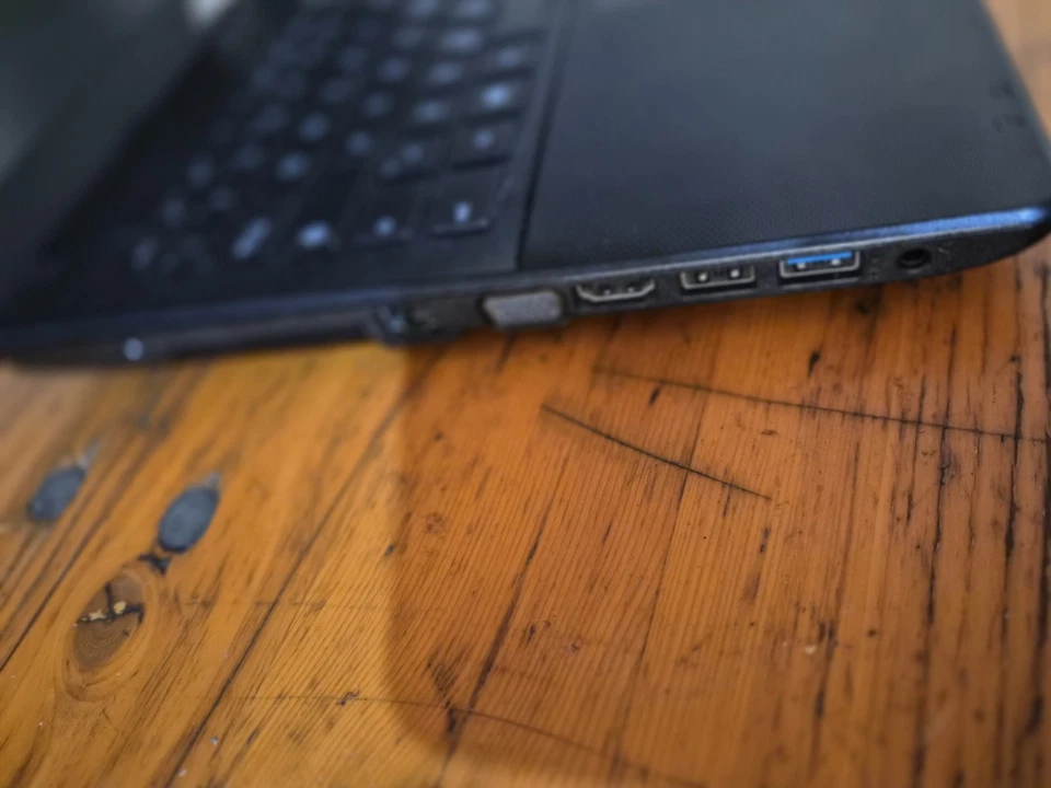 Notebook ASUS X551MAV Intel 2.16GHz DDR 8GB SSD 256GB SSD Windows 11 Pro SX1011H - Immagine 4 di 4