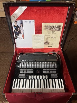 Hohner Accordion Thirty MS 1964 Vintage Plays Beautiful! (Read)!!!