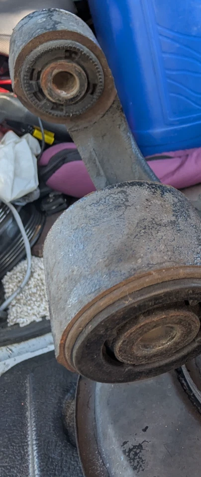 03-11 HONDA ELEMENT LEFT DRIVER SIDE REAR SPINDLE KNUCKLE ABS OEM USED - Image 4 of 4