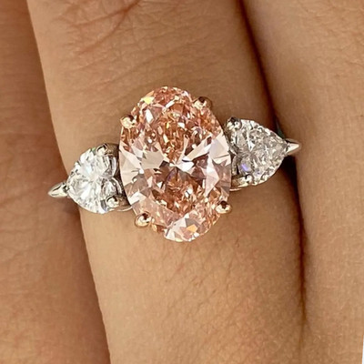 Diamantring 3,15 kt Fancy Intense Pink Lab Grown Ovalschliff 3 Steine 14 K Mu...