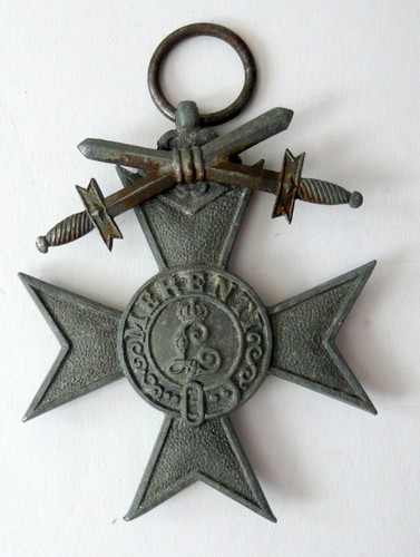 Militärverdienstkreuz 3. Klasse mit eisernen Schwertern, 1916/17, sehr selten