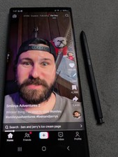 Samsung Galaxy S22 Ultra with TIKTOK installed - 128 GB - Black Unlocked 