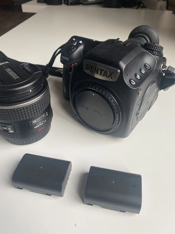 Pentax 645Z  mit 2,8 / 55mm Pentax Objektiv 19.400 Ausl.