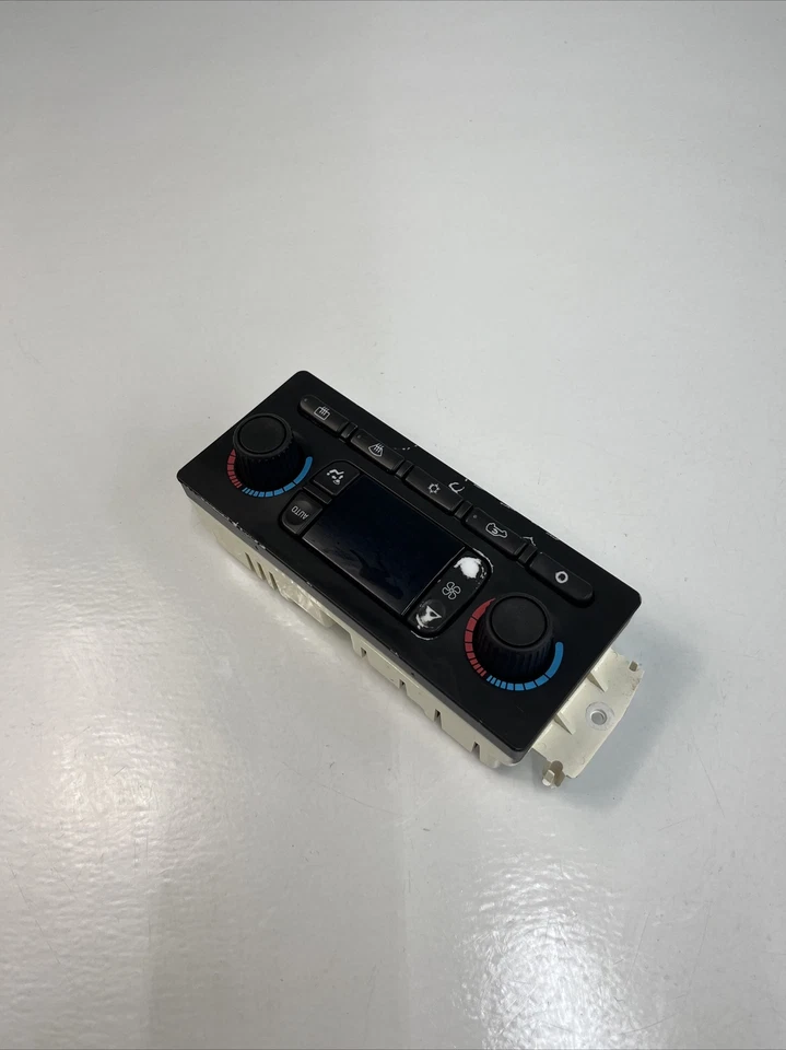 05-06 Chevy GMC Envoy Trailblazer Climatizador Calefacción Control Aire Acondicionado OEM 15845093 Foto 4 de 4