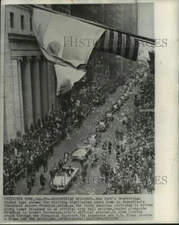 1959 Press Photo Argentina President Arturo Frondizi rides in parade in New York