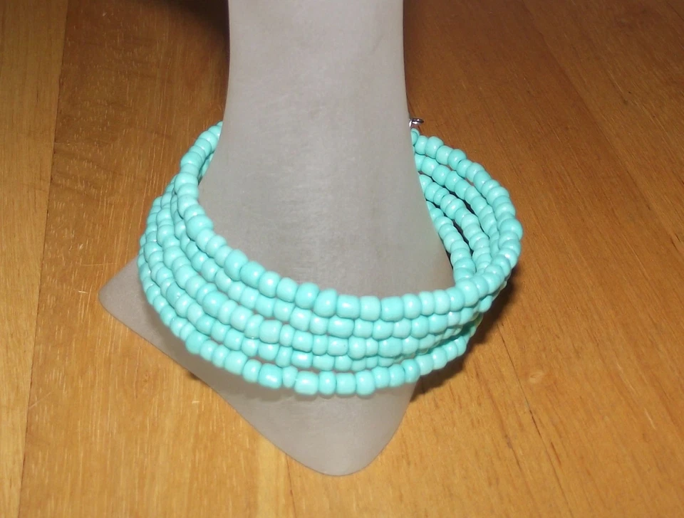 Hermosa pulsera envolvente/bobina con cuentas turquesa - Hecha en EE. UU. - Cuentas de vidrio - Aqua Foto 2 de 4