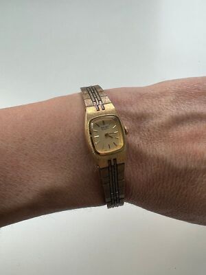 Reloj pulsera analógico de cuarzo para mujer Seiko 5420-5060 tono dorado 