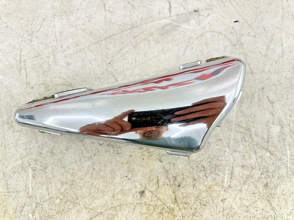 Harley Davidson V Rod VRSCA 2003 cromo lado izquierdo triángulo cubierta panel Foto 2 de 4