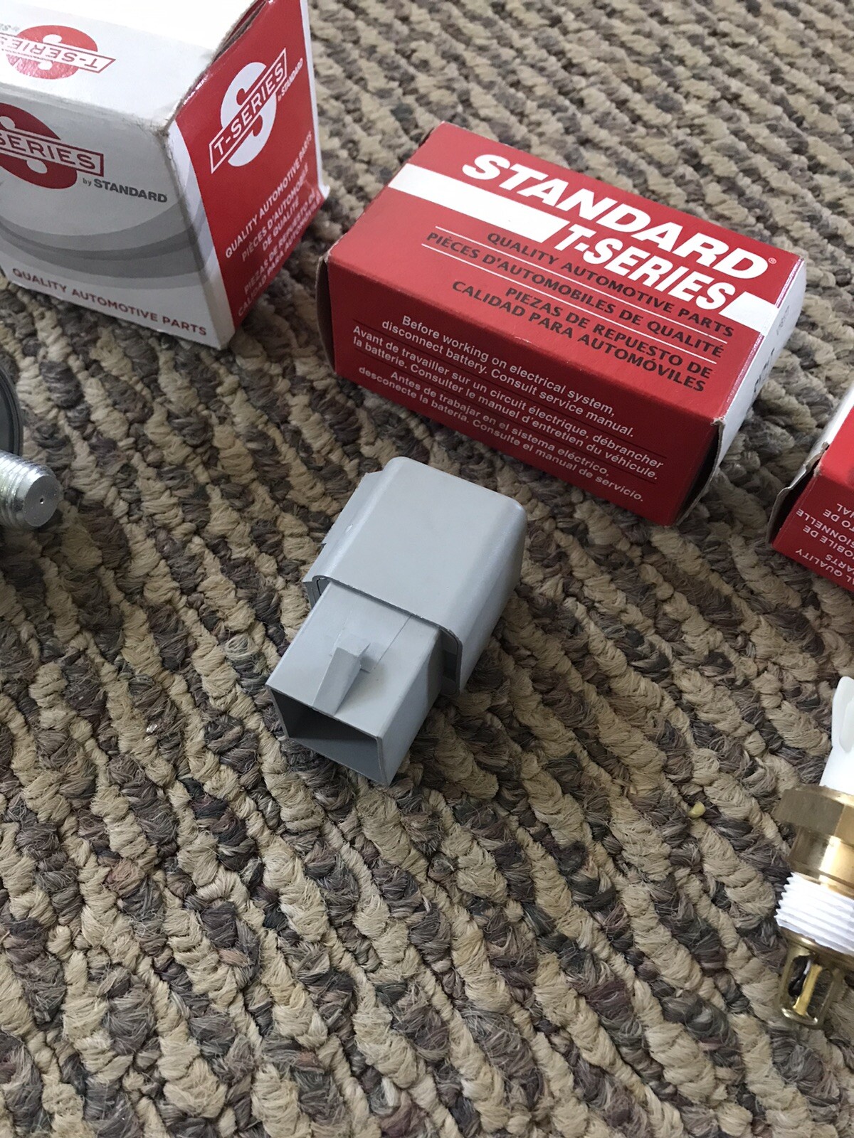 8793 Ford Mustang Fuel Pump Computer Relays Oil Pressure Sending Unit