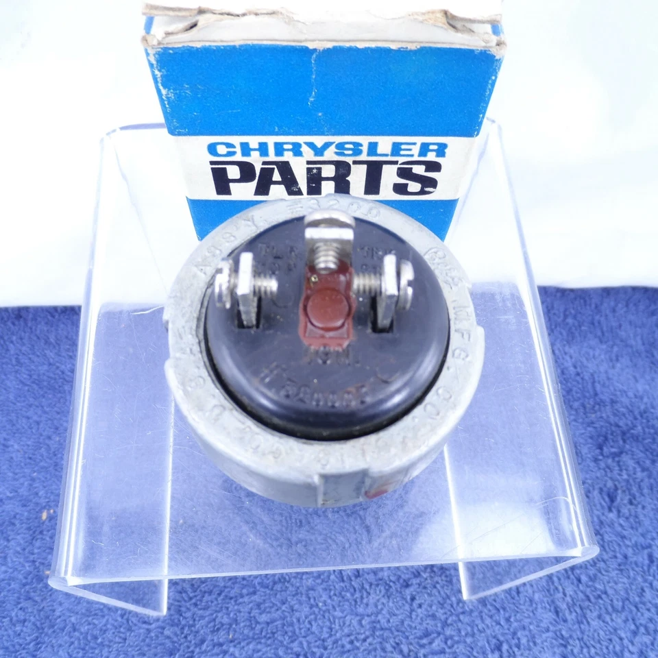 Interruptor de luz de freno 1963-1968 Dodge LCF camión 600-1000 remolque de freno nuevo 2507066 Foto 2 de 4