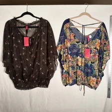 Pure Energy Size 1 & 2 Women Multicolor Tie Neck Sheer Short Sleeve Top Lot Of 2