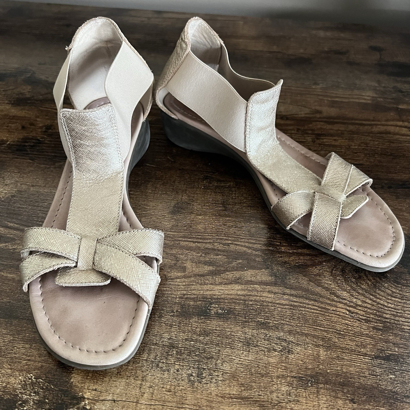 SAOLA Sandali estivi donna oro The Flexx pelle suola zeppa slip on 7 5