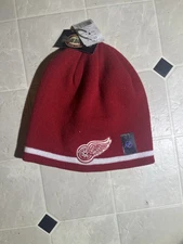 Old Time Sports™ Hockey "DETROIT RED WINGS" Skull Cap Hat OSFA