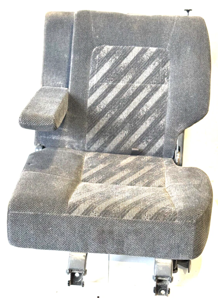 1999-2001 Honda CRV Rear Drivers Left Back Seat Folding Seat Assembly Cloth Gray - Image 4 of 4