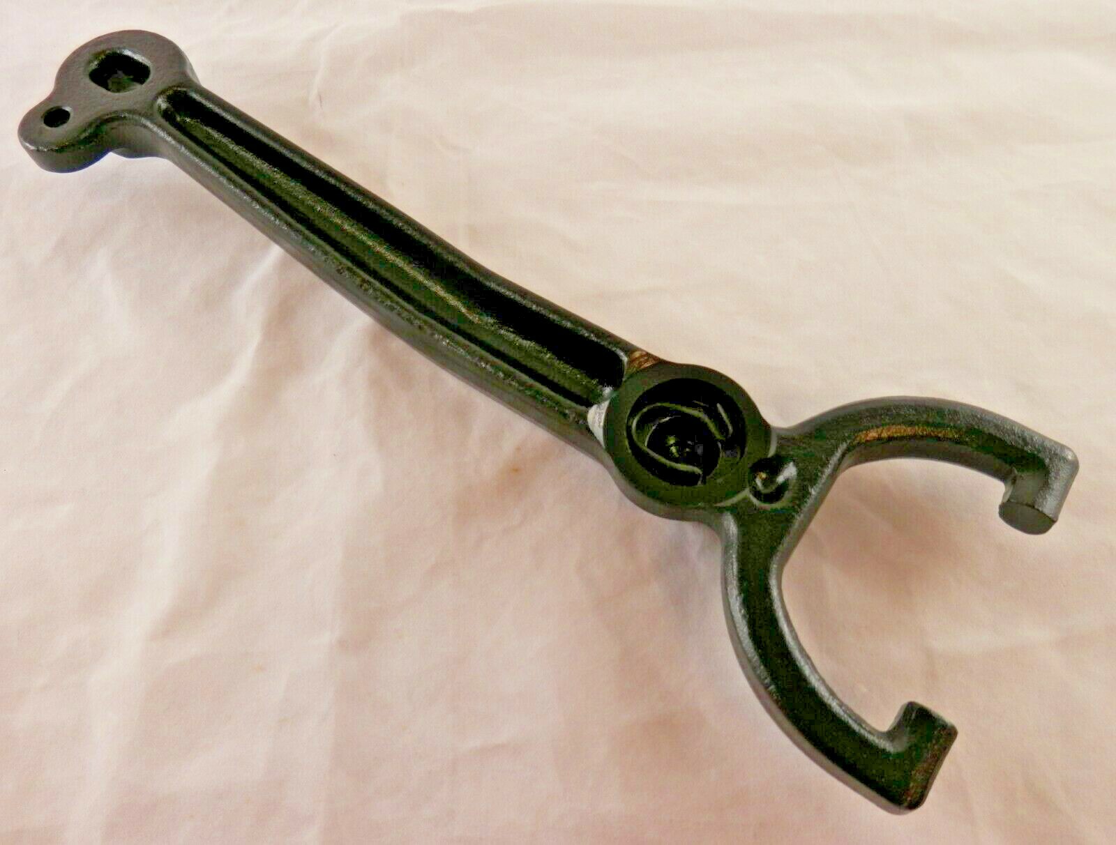 Clutch Fork 90-03 Chevy GMC Medium Duty Trucks Diesel Engines  