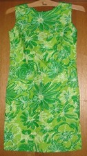 Woman's sz XS - Green Floral DRESS - Made in Hawaii - Excellent Condition - NICE
