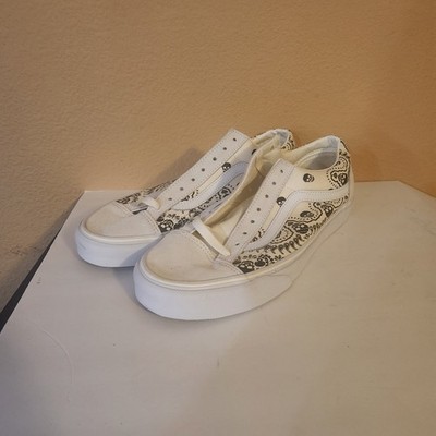 BRAND NEW VANS STYLE 36 BANDANA SKULL WHITE SZ 10 VN0A54F642S Old SKOOL SHOES S3
