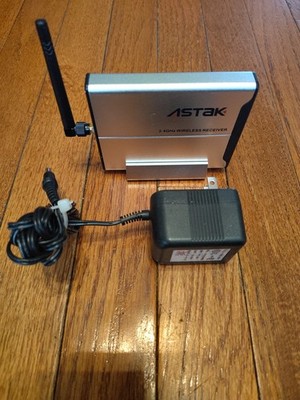 Astak 2.4GHz WIRELESS RECEIVER CM-909 And Charger Box 