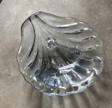 SM. Single Cambridge Glass Salt dip Moonlight Blue Shell Footed Dish Vintage