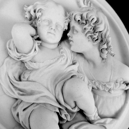 2 CHILDREN AT PLAY MARBLE WALL PLAQUE / RELIEF BY EA WYON MADE IN THE UK 7.5" - Picture 2 of 7