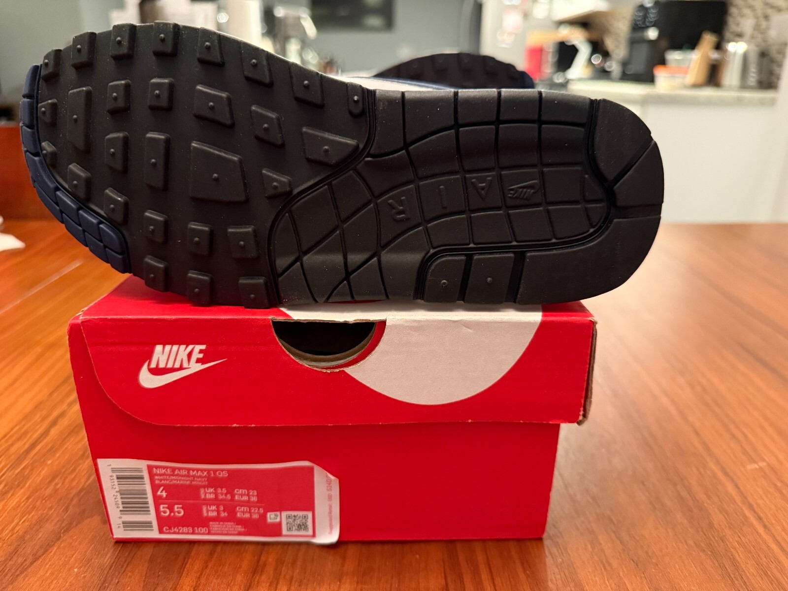 Nike Air Max 1 Betsy Ross USA size 4 (Rare Size) CJ4283–100 DS Banned Release! image 9