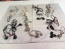 Used headphones for mobile phones.Various brands. Lot of No. 7pcs.