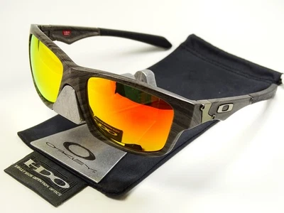 Oakley Jupiter Squared Woodgrain Fire Sonnenbrille Leffingwell Helux Castel Five