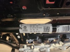 OEM VW T-roc driver seat bottom construction base 5R3 881 105