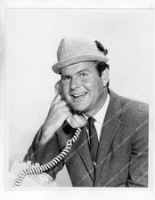 o50913 circa 1962 orig Jack Shelton on telephone unknown production o50913