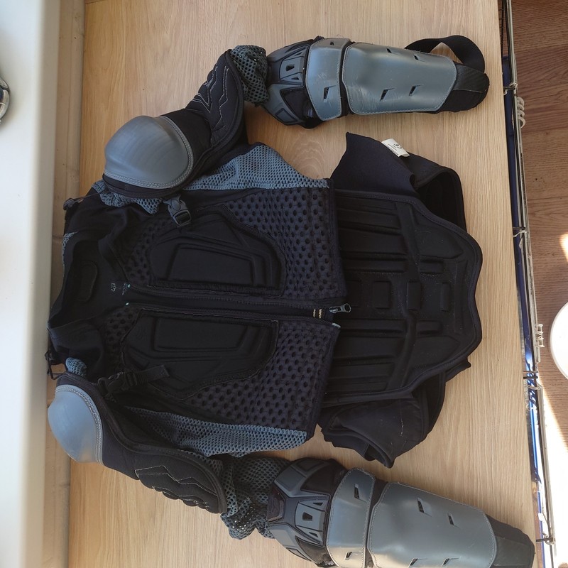 Fox Body Armour Chest Back Shoulder Elbow Protection-Used, 