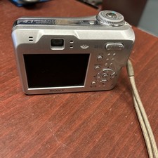 Sony Cyber-shot DSC-S90 4.1MP Digital Camera - Silver Please Read Description