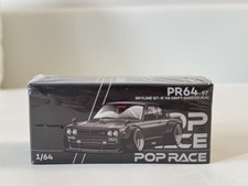 Pop Race 1:64 Nissan GT-R V8 Drift HAKOSUKA Dark Chrome PR64-97