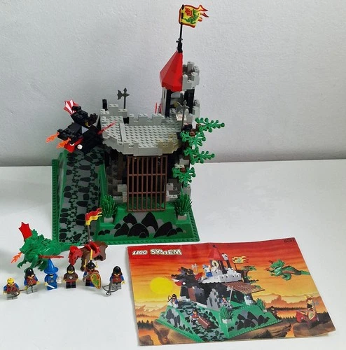 Lego Vintage Set System Castle 6082 Fire Breathing Fortress, with instructions