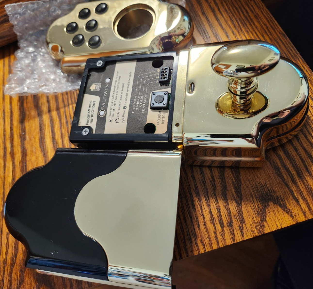 Baldwin 8252.003.AC2 Boulder Keyless Electronic Deadbolt, Polished Brass (used)-image