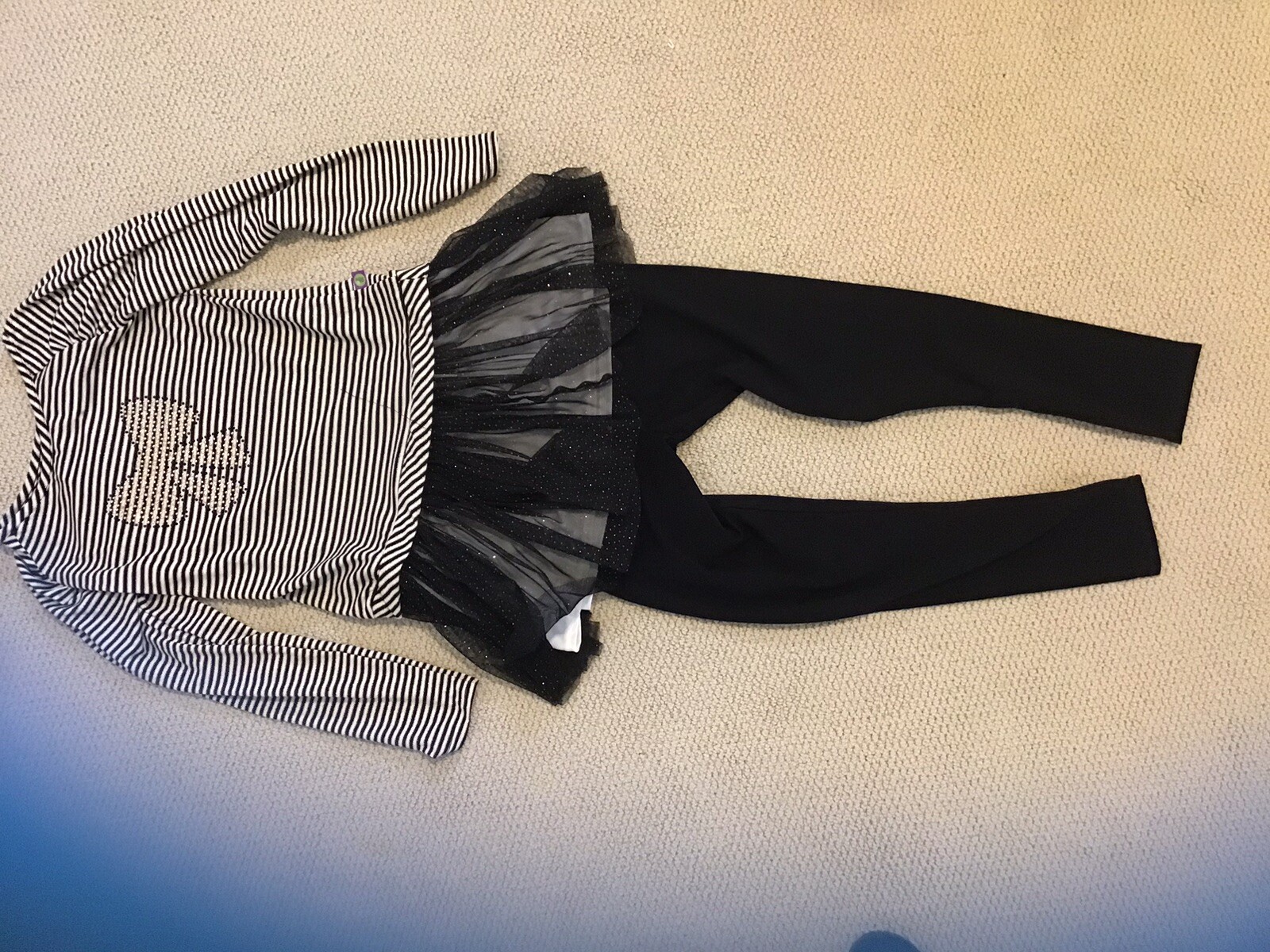 Picture 2 of 6