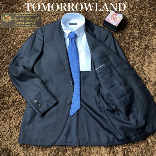 ✨Top quality and beautiful item✨ Tomorrowland tailored ✨Top quality and beautiful item✨ Tomorrowland tailored