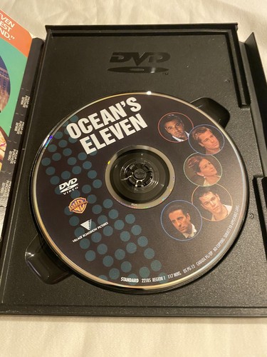Oceans Eleven (DVD, 2002, Widescreen) George Clooney Brad Pitt - Picture 3 of 4