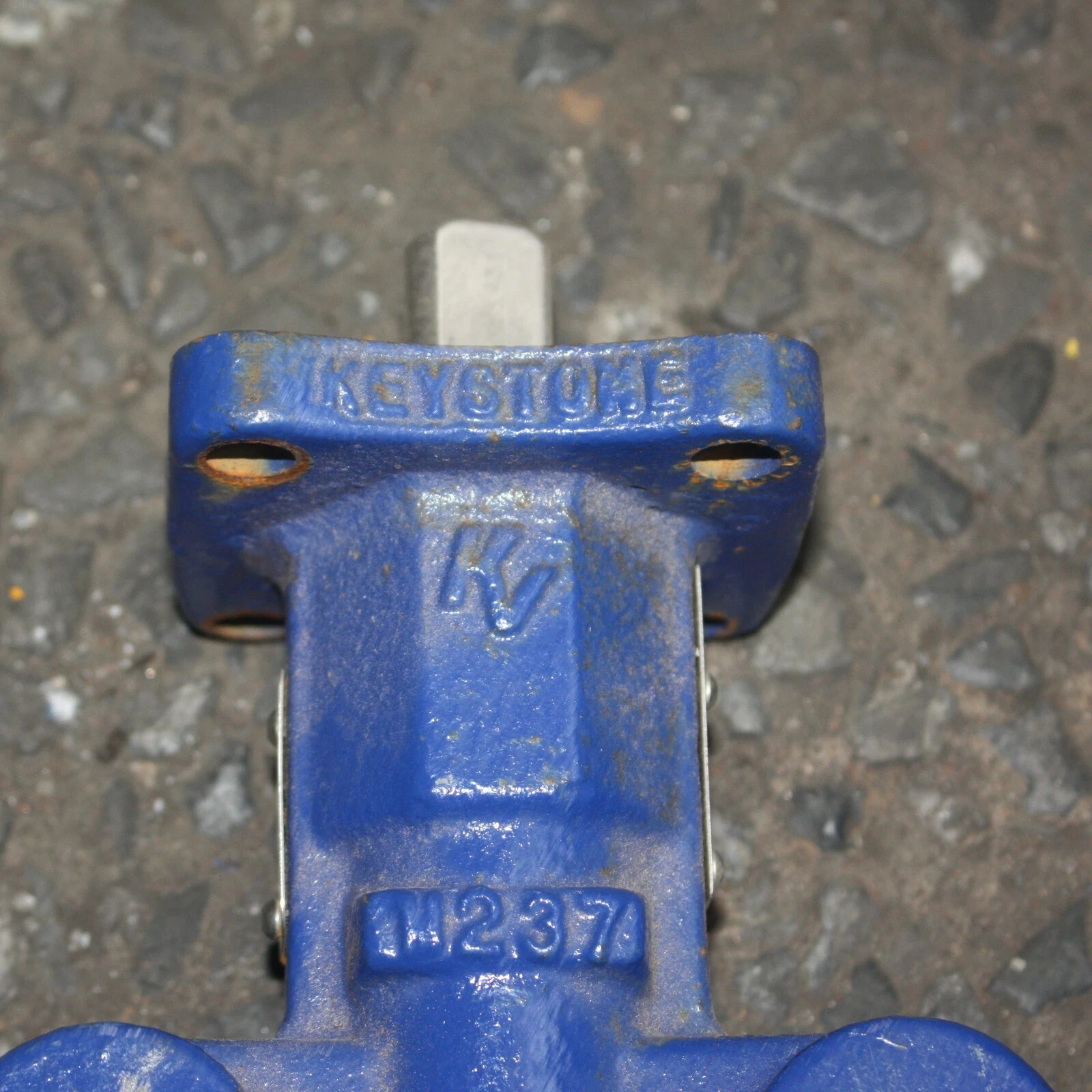 Picture 2 of 8