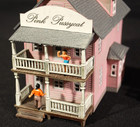 Pink Pussycat Brothel HO 1:87 Scale Built & Painted Building Structure w/Figures — photo 1