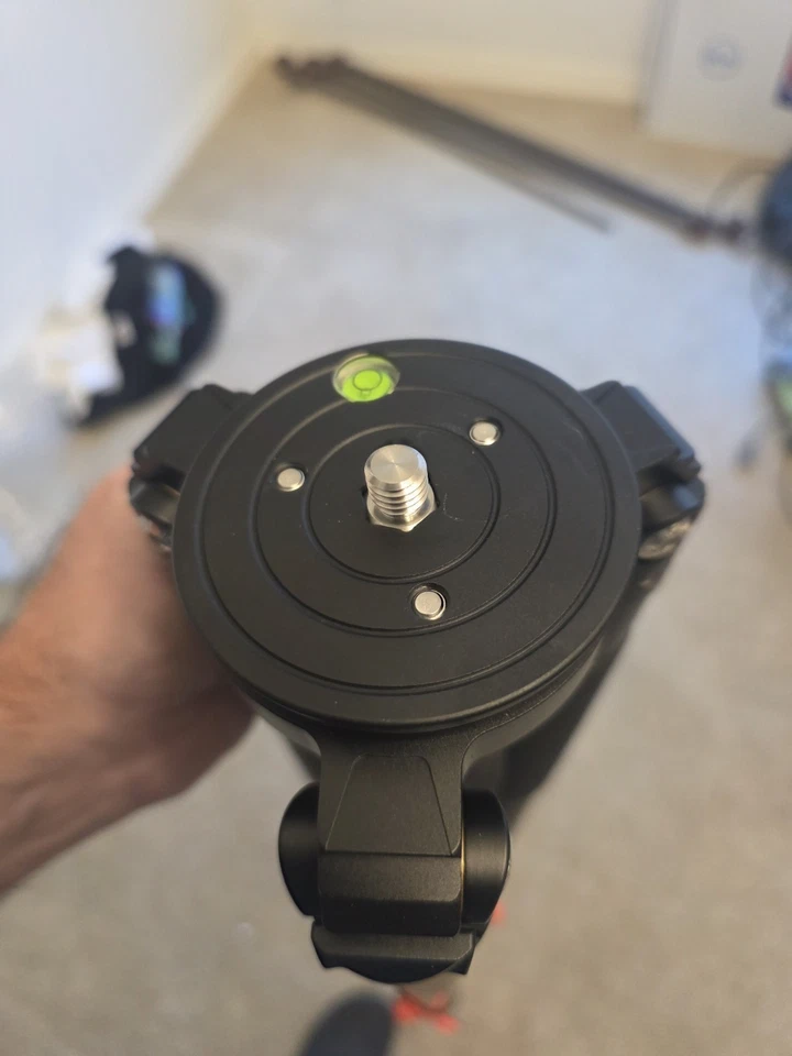 iFootage Gazelle TC7 Carbon Fiber Fast Bowl Tripod - perfect condition open box - Image 2 of 4