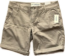 New A ropostale Khaki Tan Shorts Size 3/4 NWT