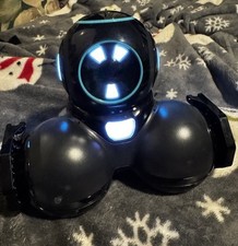 Cue The Coding Robot By Wonder Workshop