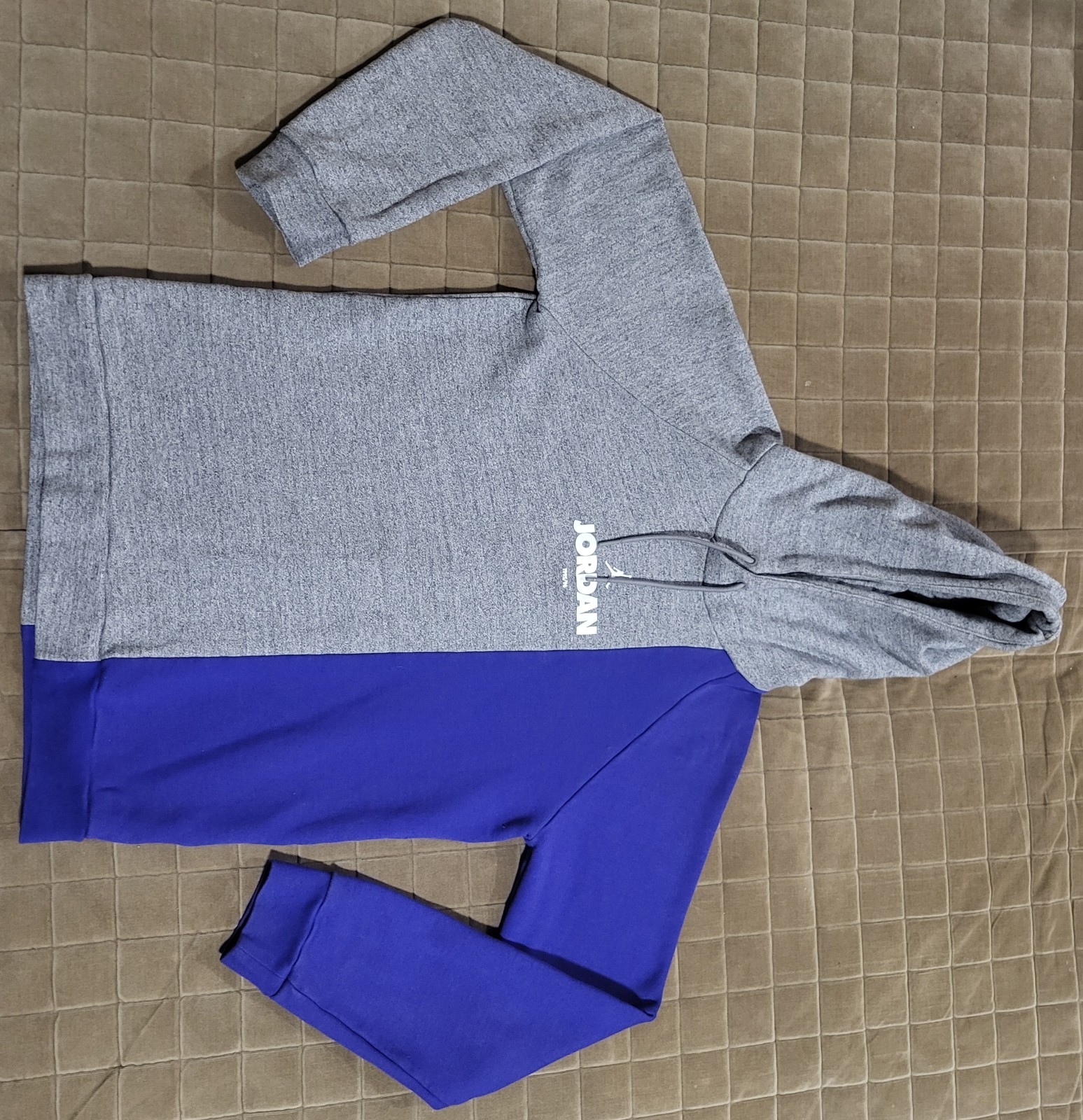 NIKE AIR JORDAN LEGACY AJ11 FLEECE PULLOVER HOODIE GRAY/PURPLE CONCORD SZ MEDIUM thumbnail 2