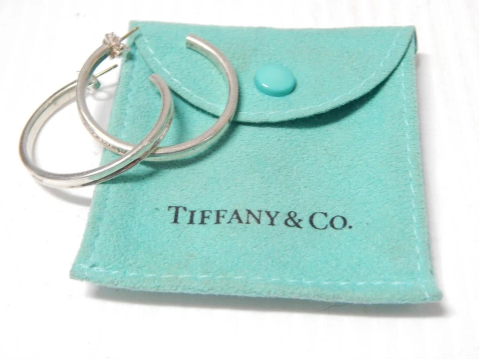 ELEGANT TIFFANY STERLING SILVER LARGE HOOP EARRINGS + POUCH - Image 2 of 4