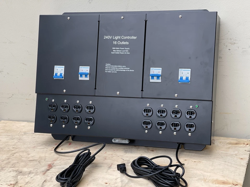 Salida Controlador Iluminación 100A Master 16 240V MLC para Cultivo con 2x Relé 120V Foto 2 de 4