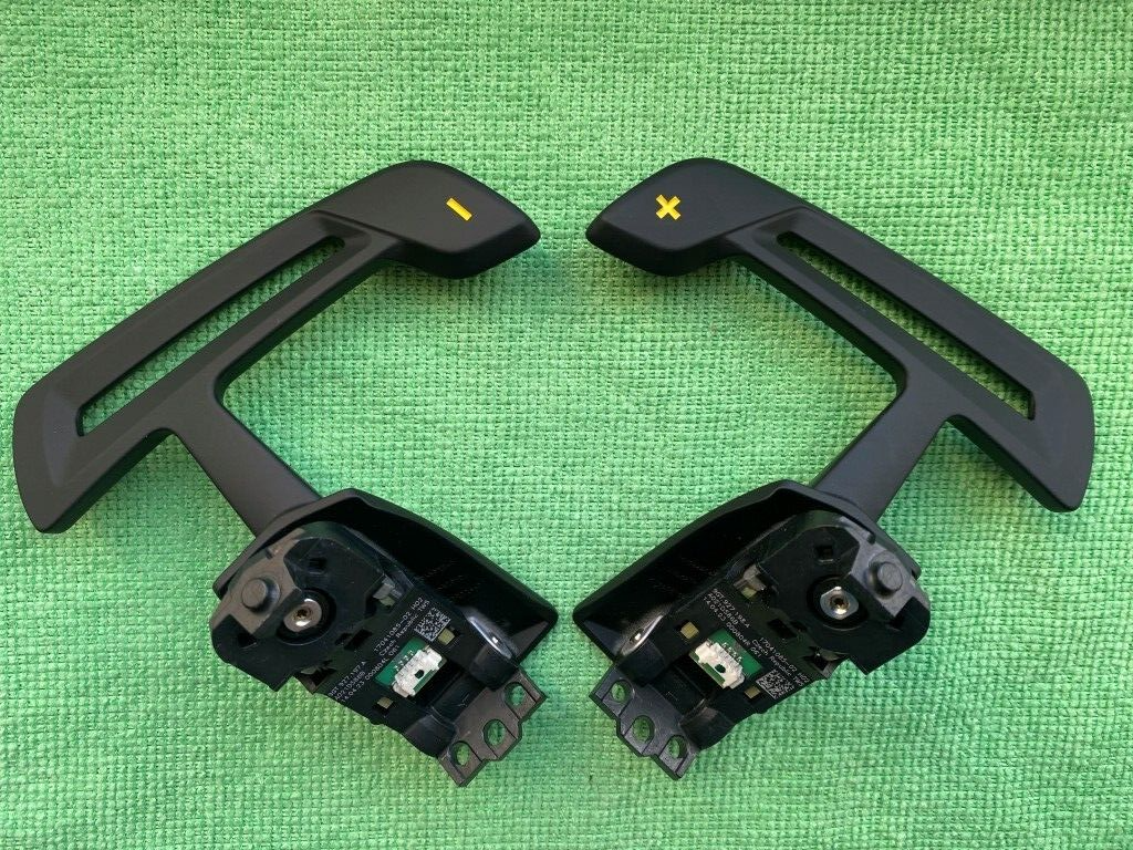 PORSCHE 992 GT3RS Weissach Paddles steering wheel magnetic