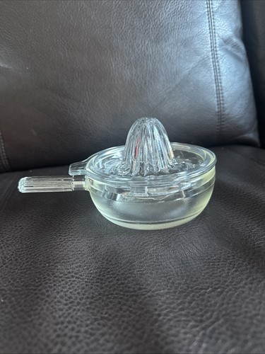 Clear Glass Spiral Juicer Reamer With Handle Pour Bowl Spout