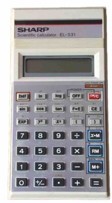 VINTAGE SHARP SCIENTIFIC EL-531 TASCHENRECHNER getestet