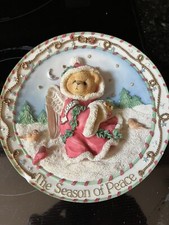 CHERISHED TEDDIES THE SEASON OF PEACE RETIRED DATED 1996 ANGEL CHRISTMAS PLATE